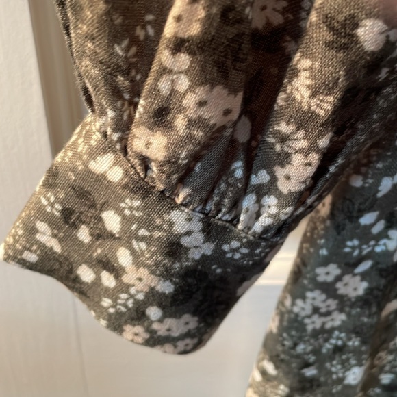 Gorgeous FEMININE & romantic Reformation green floral festive dress NWOT 4 💕 - Picture 6 of 10